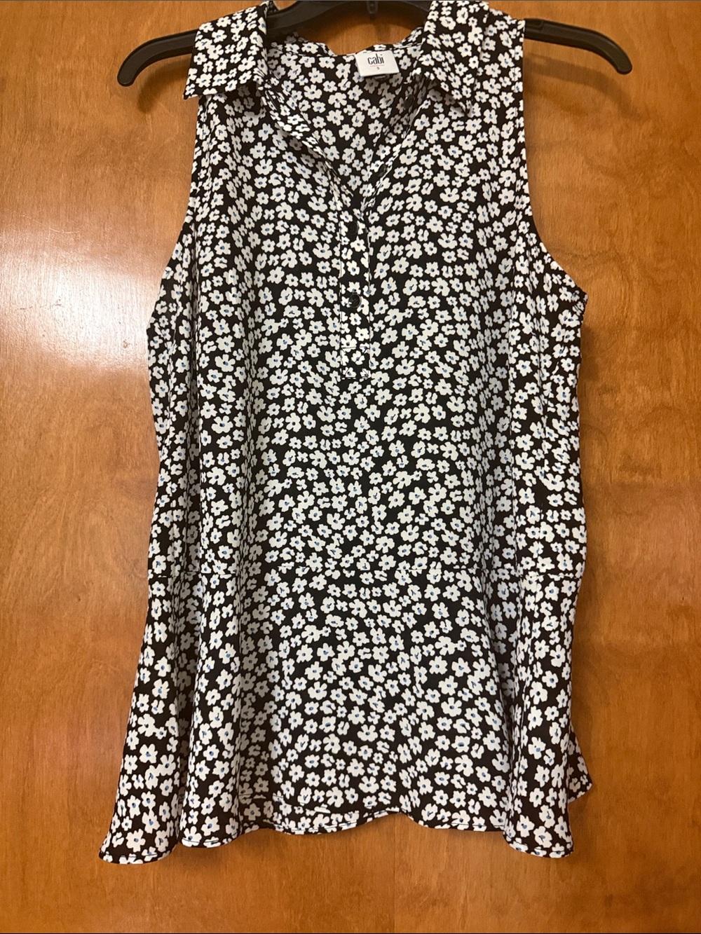 CAbi Black & White Floral Sleeveless Collared Top